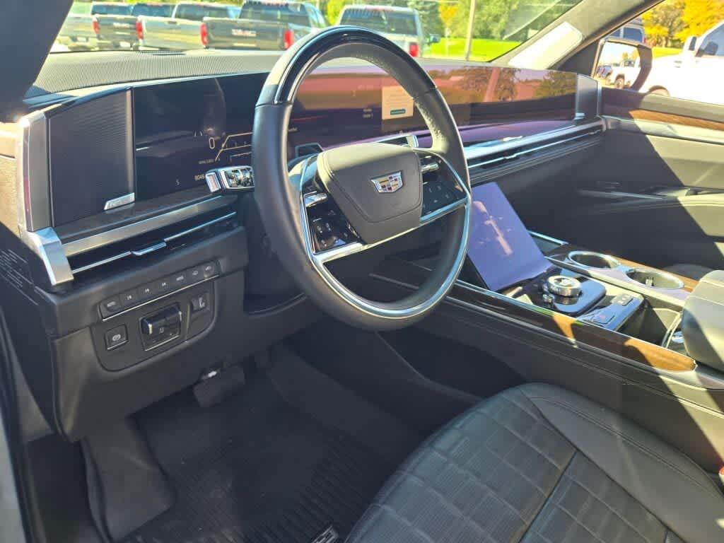 2025 Cadillac Escalade Sport Platinum