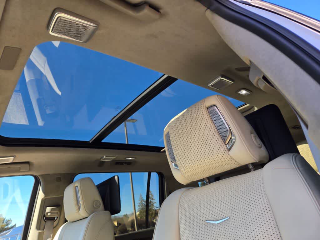 2025 Cadillac Escalade ESV Premium Luxury Platinum