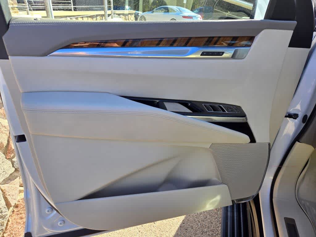 2025 Cadillac Escalade ESV Premium Luxury Platinum