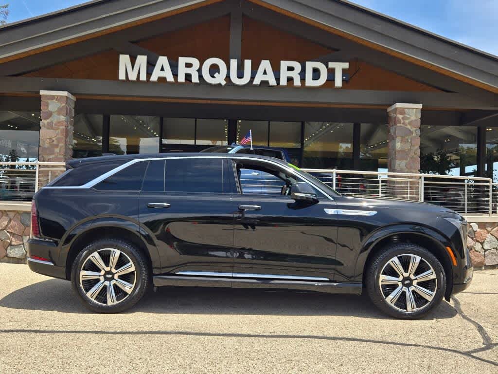 2025 Cadillac ESCALADE IQ Luxury 2