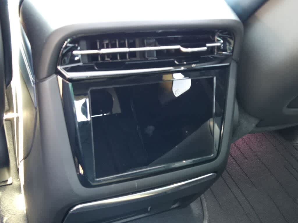 2025 Cadillac ESCALADE IQ Luxury 2