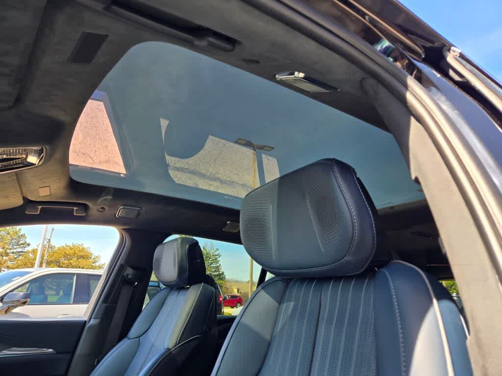 2025 Cadillac ESCALADE IQ Luxury 2