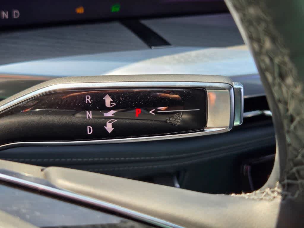 2025 Cadillac ESCALADE IQ Luxury 2