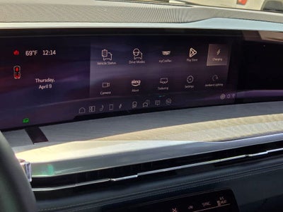 2025 Cadillac ESCALADE IQ Luxury 2