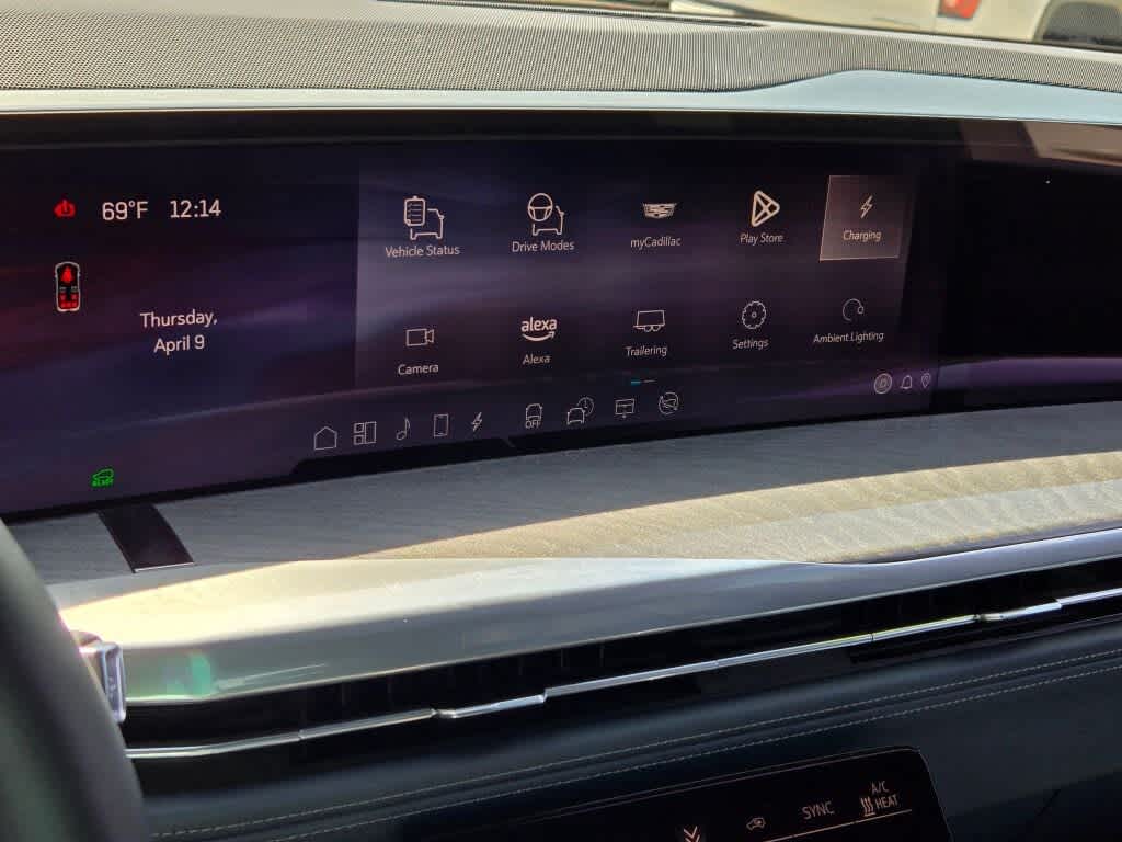 2025 Cadillac ESCALADE IQ Luxury 2