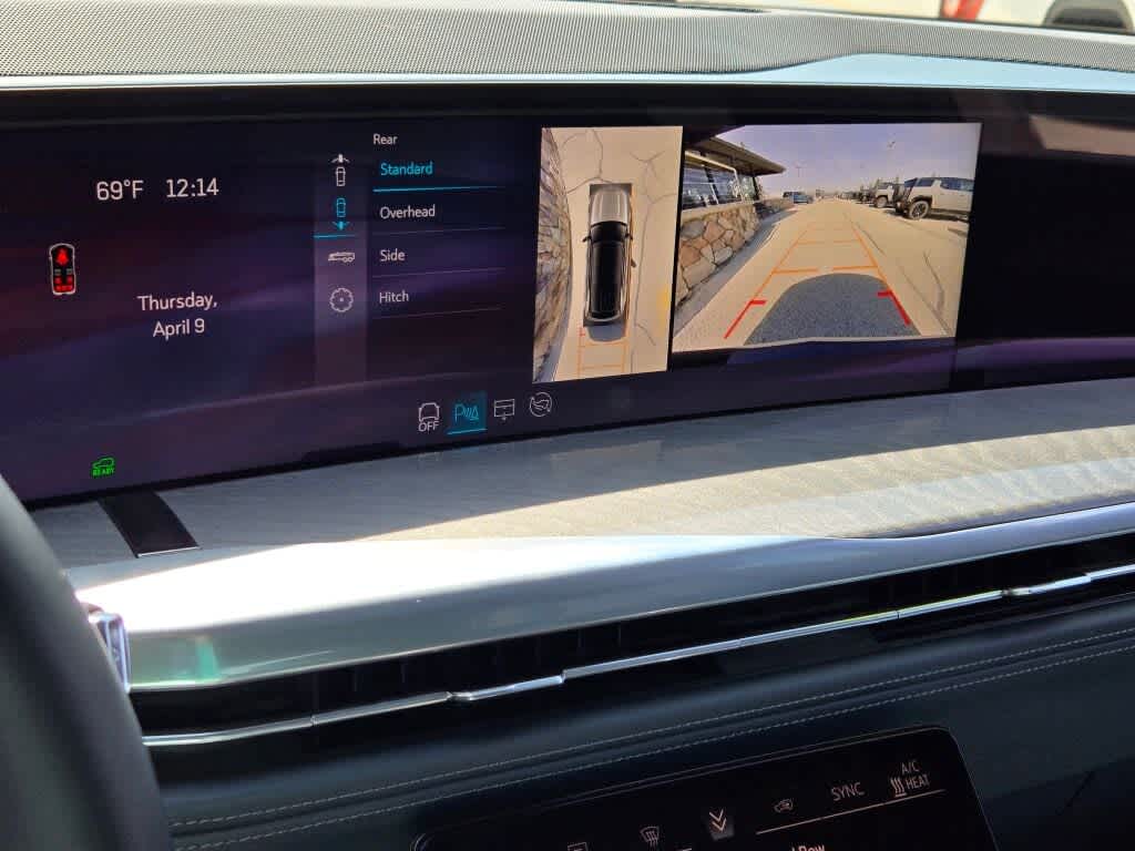 2025 Cadillac ESCALADE IQ Luxury 2