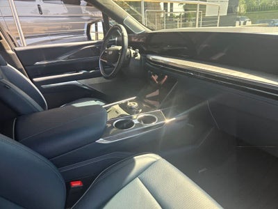 2025 Cadillac ESCALADE IQ Luxury 2