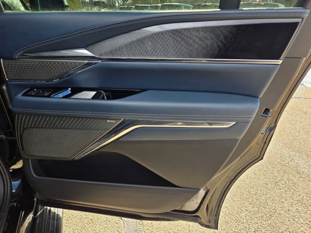 2025 Cadillac ESCALADE IQ Sport 2