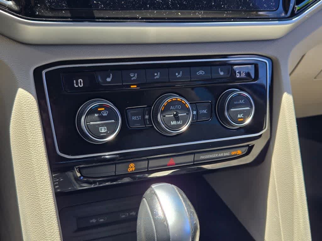 2023 Volkswagen Atlas 3.6L V6 SE w/Technology