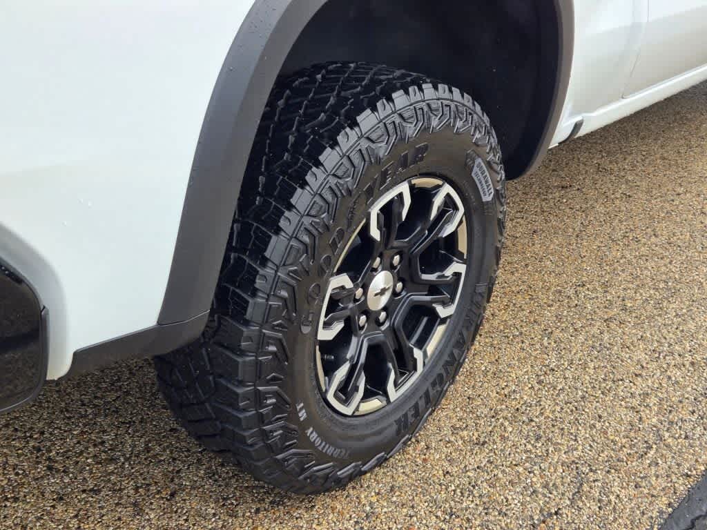 2025 Chevrolet Silverado 1500 ZR2
