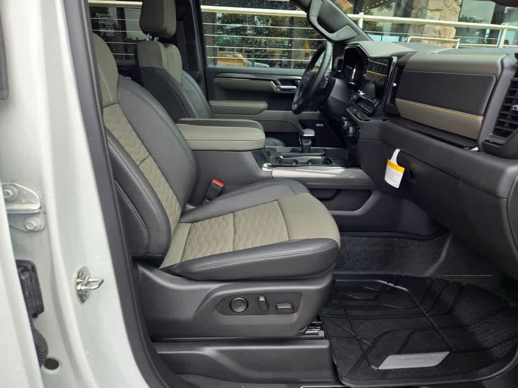 2025 Chevrolet Silverado 1500 ZR2