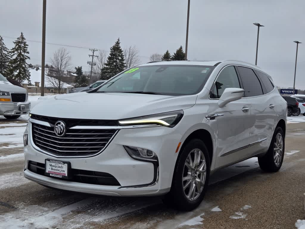 2023 Buick Enclave Essence