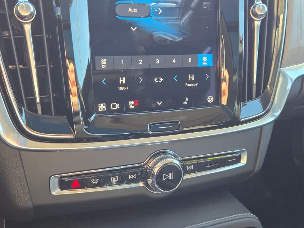 2022 Volvo S90 Inscription