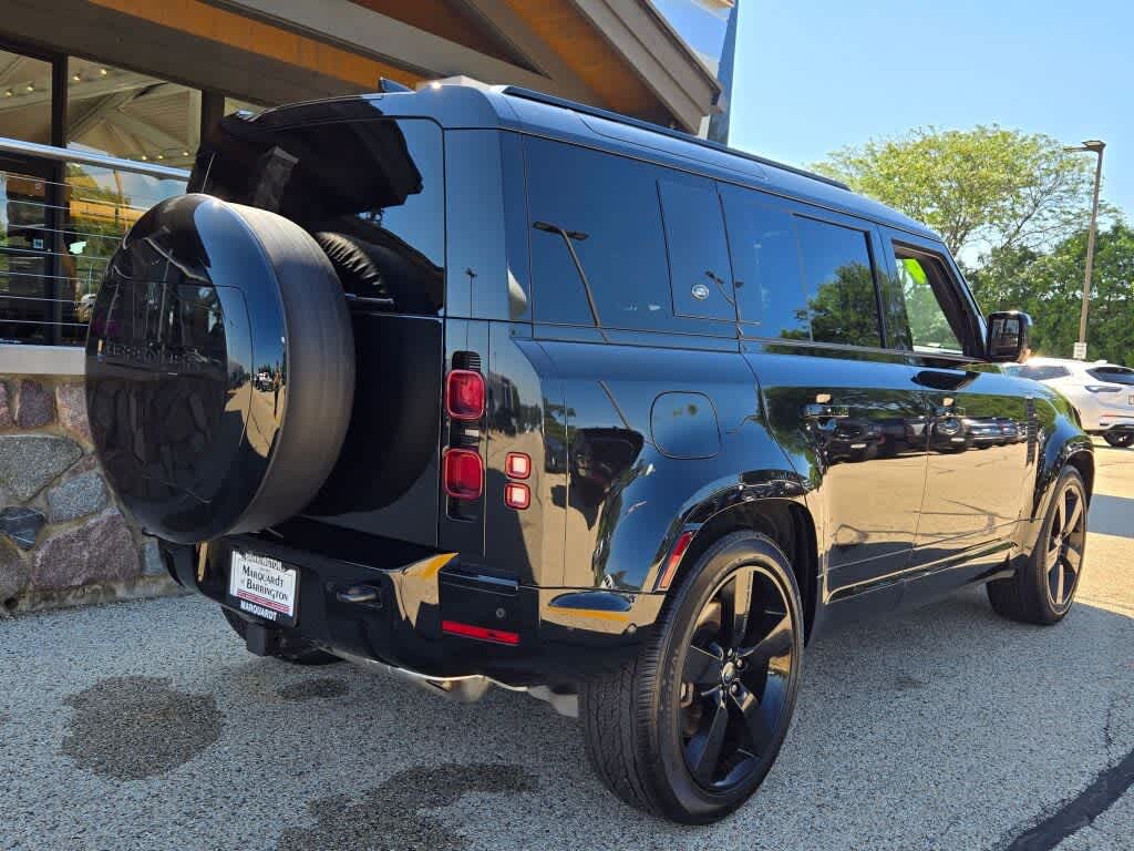 2024 Land Rover Defender 110 P400 X-Dynamic SE