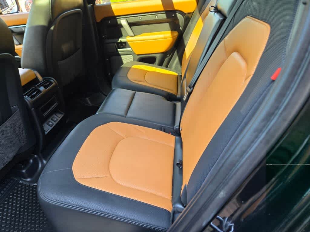 2024 Land Rover Defender 110 P400 X-Dynamic SE