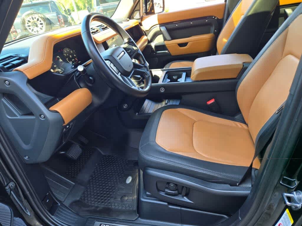 2024 Land Rover Defender 110 P400 X-Dynamic SE