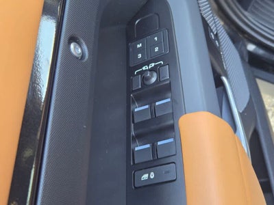 2024 Land Rover Defender 110 P400 X-Dynamic SE