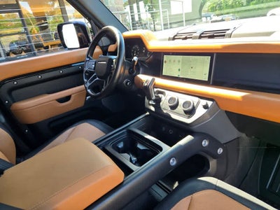 2024 Land Rover Defender 110 P400 X-Dynamic SE