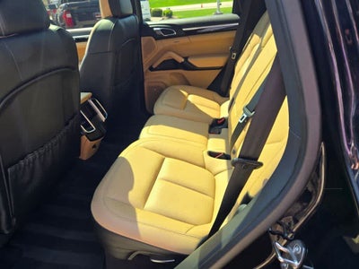 2016 Porsche Cayenne Base