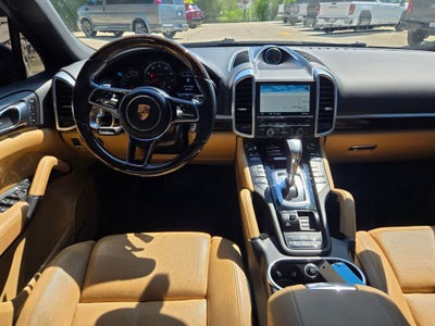 2016 Porsche Cayenne Base