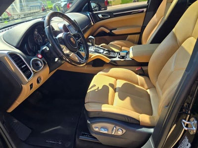 2016 Porsche Cayenne Base
