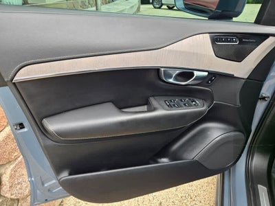 2022 Volvo XC90 Recharge Plug-In Hybrid T8 Inscription 7 Passenger