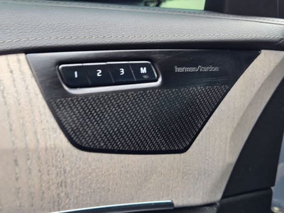 2022 Volvo XC90 Recharge Plug-In Hybrid T8 Inscription 7 Passenger