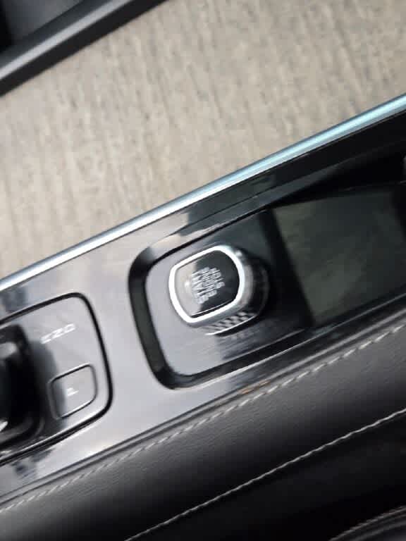 2022 Volvo XC90 Recharge Plug-In Hybrid T8 Inscription 7 Passenger