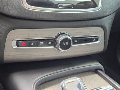 2022 Volvo XC90 Recharge Plug-In Hybrid T8 Inscription 7 Passenger