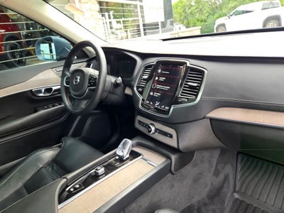 2022 Volvo XC90 Recharge Plug-In Hybrid T8 Inscription 7 Passenger