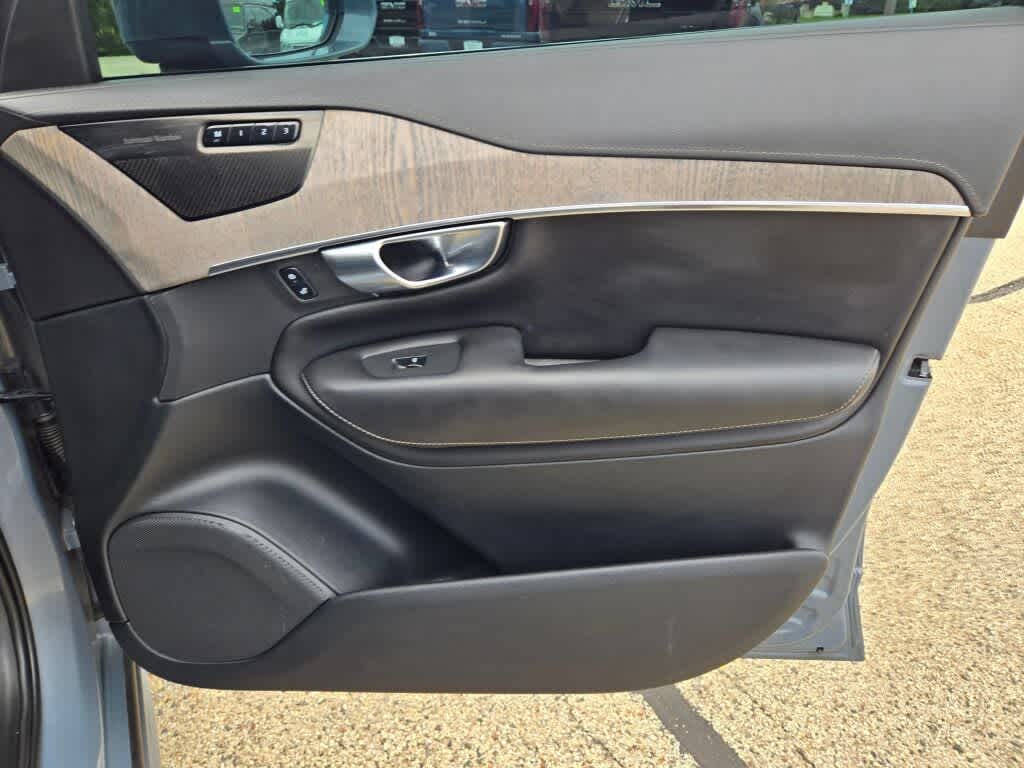 2022 Volvo XC90 Recharge Plug-In Hybrid T8 Inscription 7 Passenger