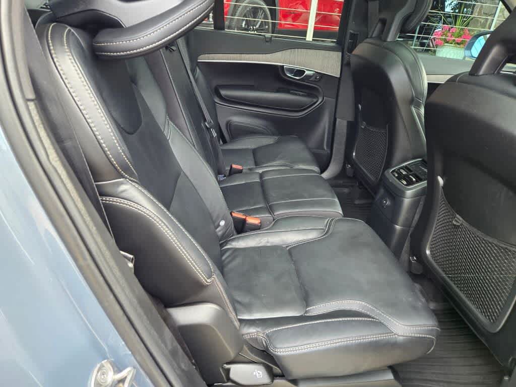 2022 Volvo XC90 Recharge Plug-In Hybrid T8 Inscription 7 Passenger