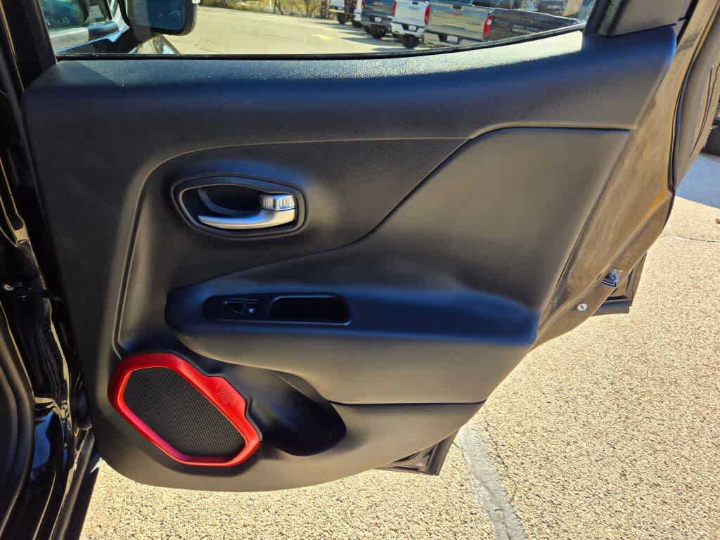 2015 Jeep Renegade Trailhawk